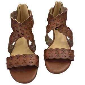 Lauren Blackwell Women’s Sandals Size 7 1/2 Tan Faux Leather Straps Back Zipper